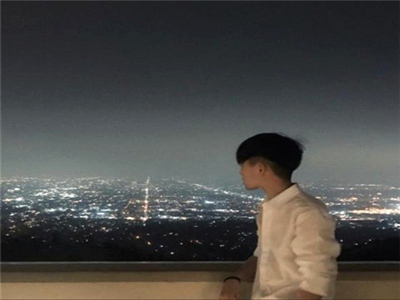老外一个吃奶一个添下面,奇幻奶爸冒险，新游戏引关注-1